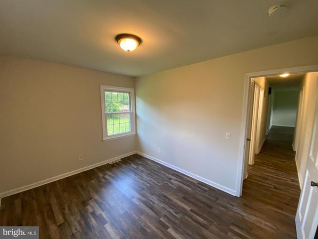 12017 N DICKINSON DR, Fredericksburg, VA 22407