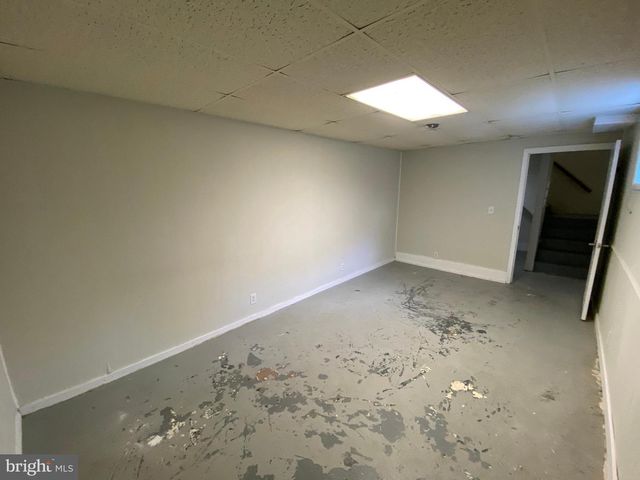 12017 N DICKINSON DR, Fredericksburg, VA 22407