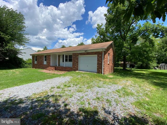 12017 N DICKINSON DR, Fredericksburg, VA 22407