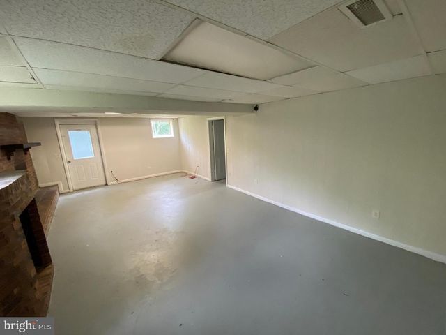 12017 N DICKINSON DR, Fredericksburg, VA 22407