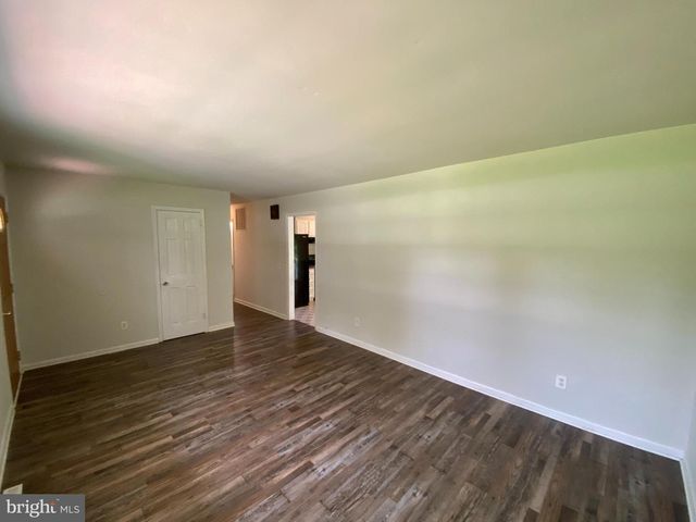 12017 N DICKINSON DR, Fredericksburg, VA 22407