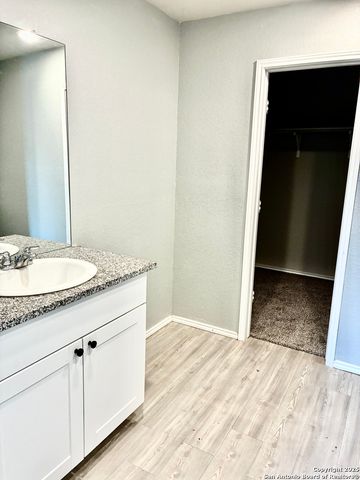 320 Agave Circle, Jourdanton, TX 78026