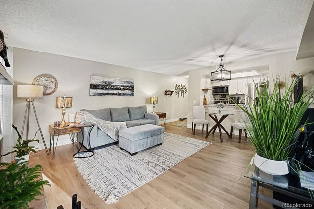 4284 S Salida Way 12, Aurora, CO 80013