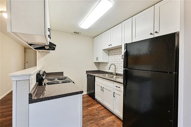 1400 Summit Street C, College Station, TX 77845