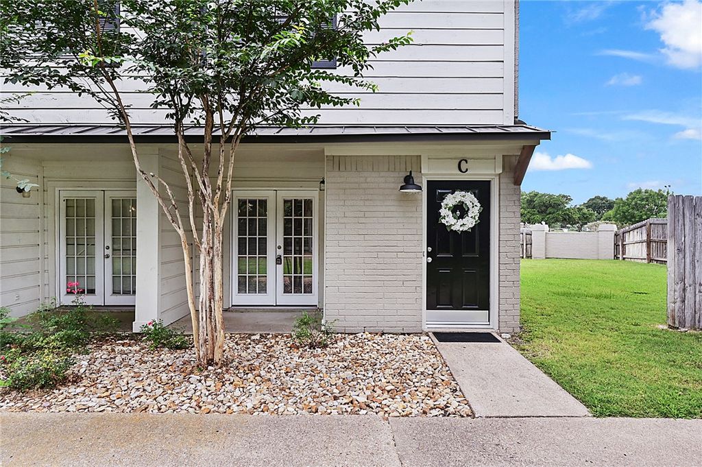 1400 Summit Street C, College Station, TX 77845