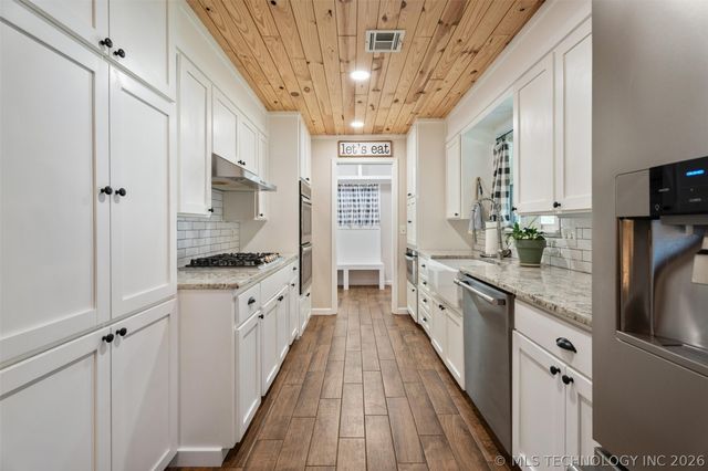 5916 Cornell Drive, Bartlesville, OK 74006