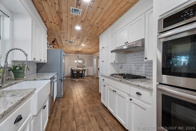 5916 Cornell Drive, Bartlesville, OK 74006