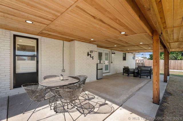 5916 Cornell Drive, Bartlesville, OK 74006
