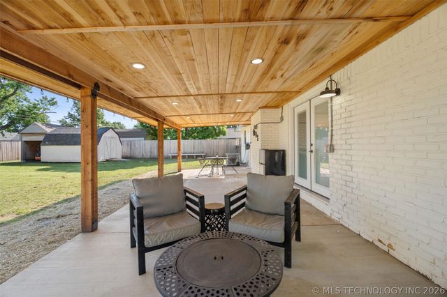 5916 Cornell Drive, Bartlesville, OK 74006