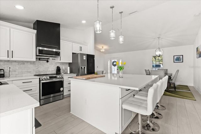 812 CHASTAIN ROAD, Seffner, FL 33584