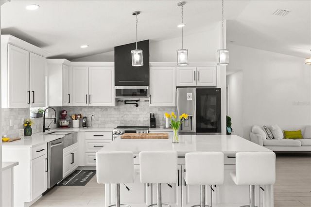 812 CHASTAIN ROAD, Seffner, FL 33584