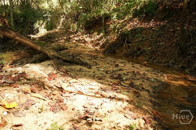 1092 Cooper Gin Road, Statham, GA 30666