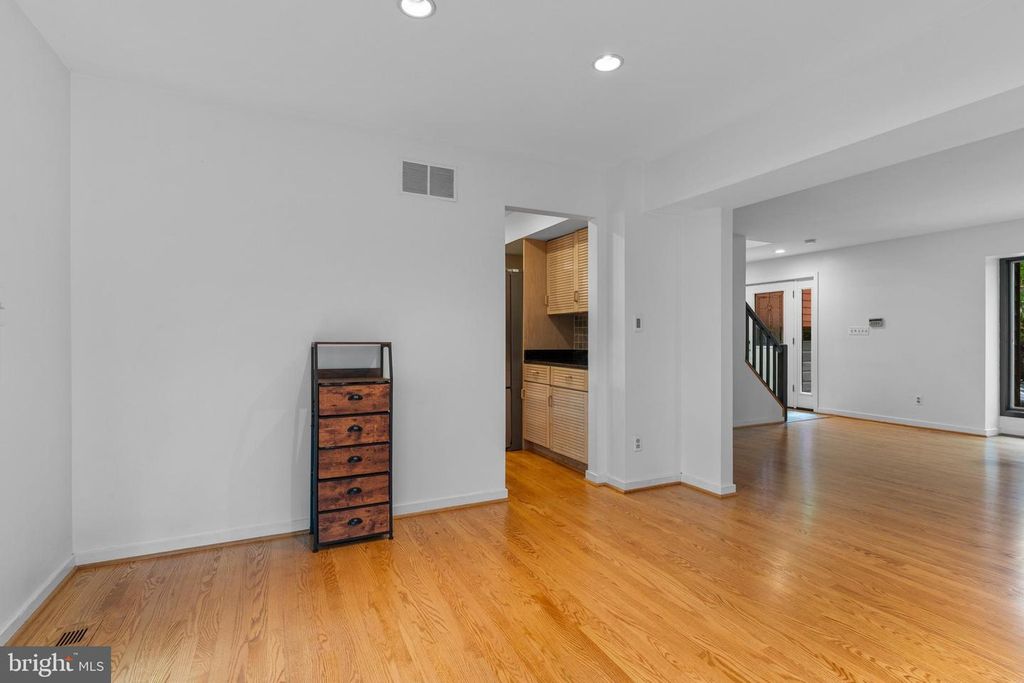 Image 17 of property listing at 771 MACSHERRY DR, Arnold, MD 21012