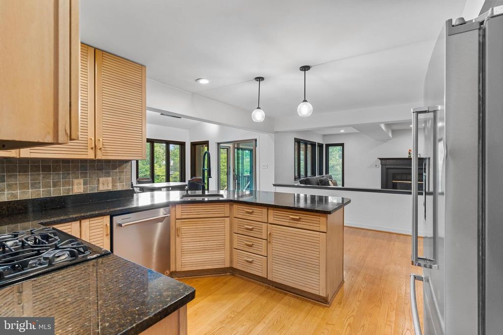 Image 19 of property listing at 771 MACSHERRY DR, Arnold, MD 21012