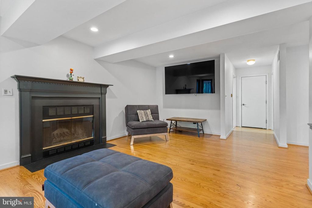 Image 32 of property listing at 771 MACSHERRY DR, Arnold, MD 21012