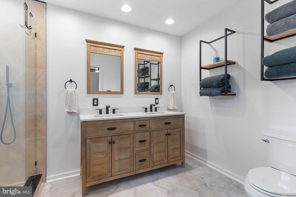 Image 41 of property listing at 771 MACSHERRY DR, Arnold, MD 21012