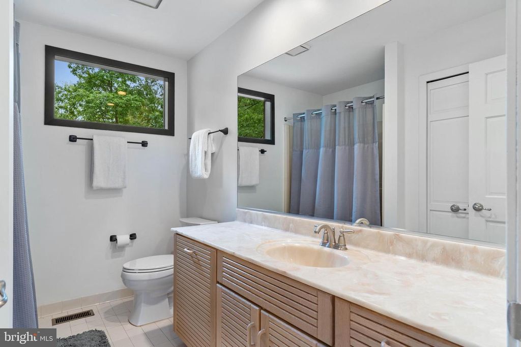 Image 49 of property listing at 771 MACSHERRY DR, Arnold, MD 21012