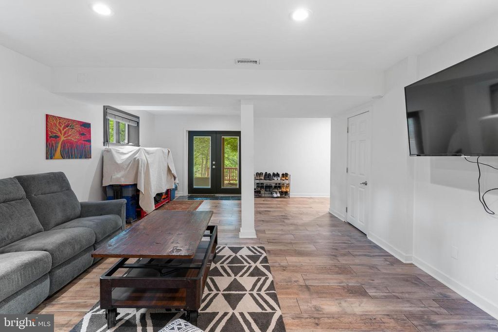 Image 57 of property listing at 771 MACSHERRY DR, Arnold, MD 21012