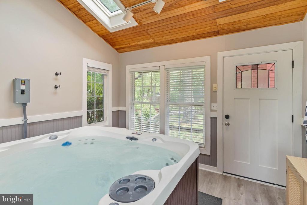 Image 65 of property listing at 771 MACSHERRY DR, Arnold, MD 21012
