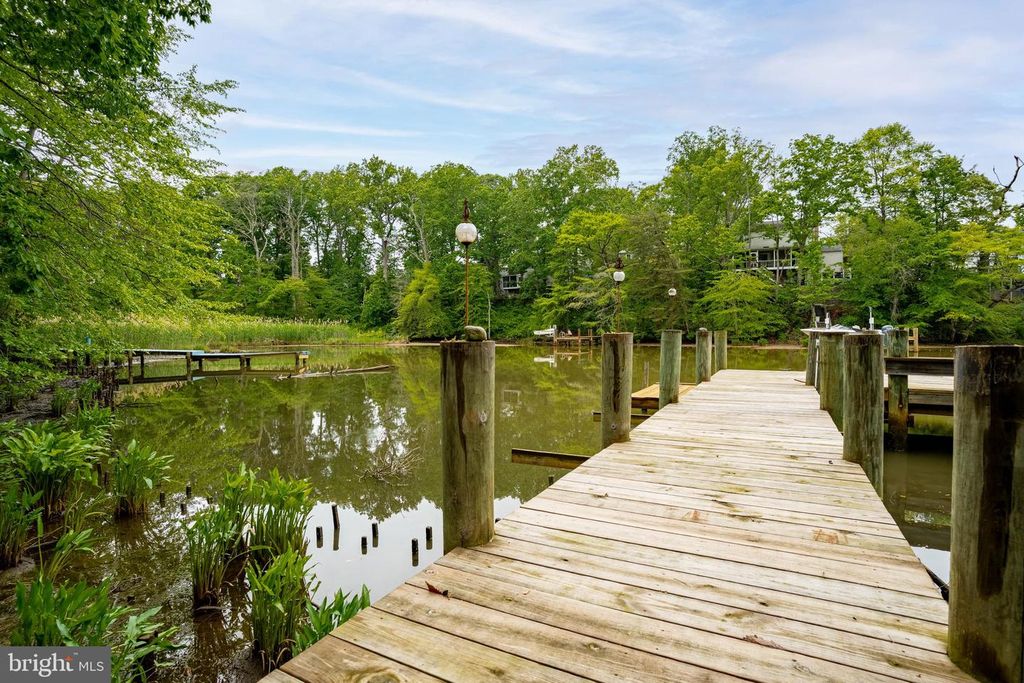 Image 70 of property listing at 771 MACSHERRY DR, Arnold, MD 21012