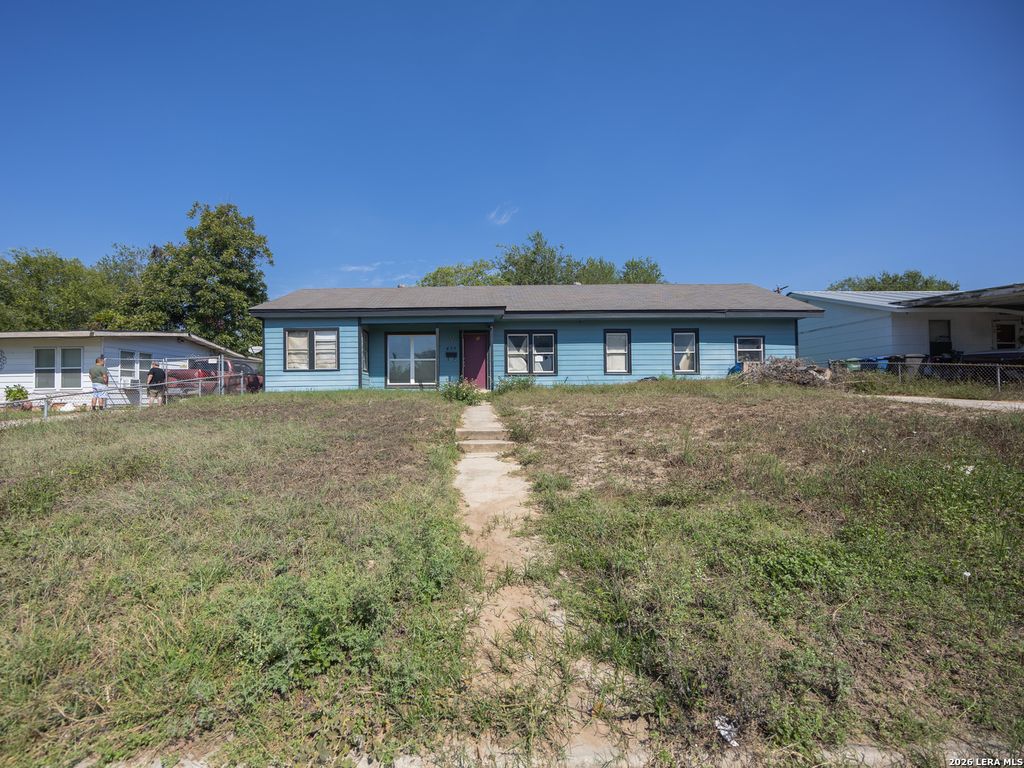 439 Nash, San Antonio, TX 78223