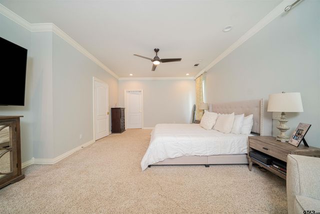 219 Hunters Cir, Longview, TX 75605