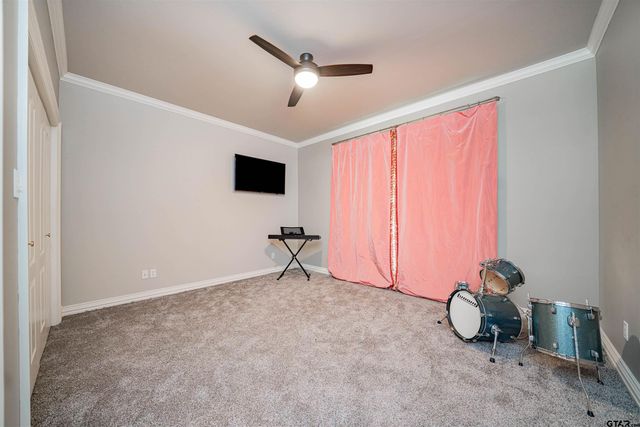 219 Hunters Cir, Longview, TX 75605