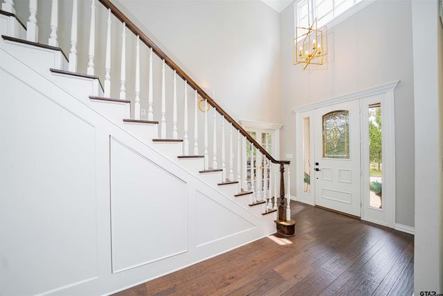 219 Hunters Cir, Longview, TX 75605