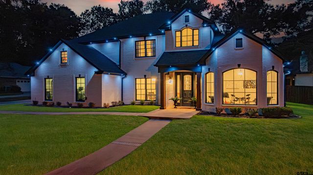 219 Hunters Cir, Longview, TX 75605