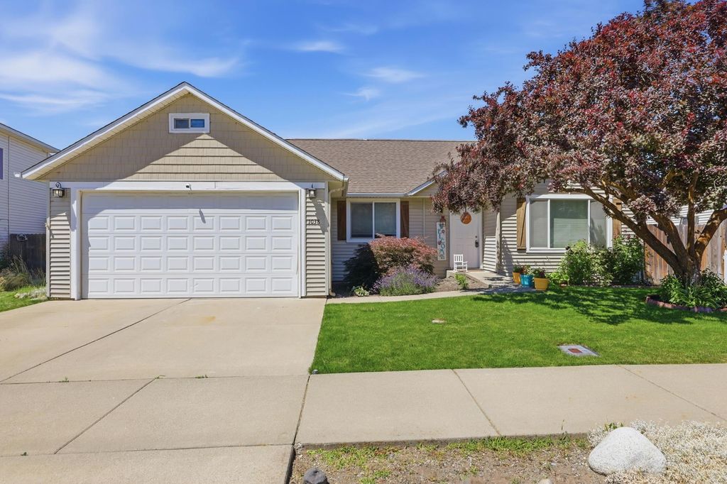1038 S WEST Dr, Airway Heights, WA 99001 photo 1