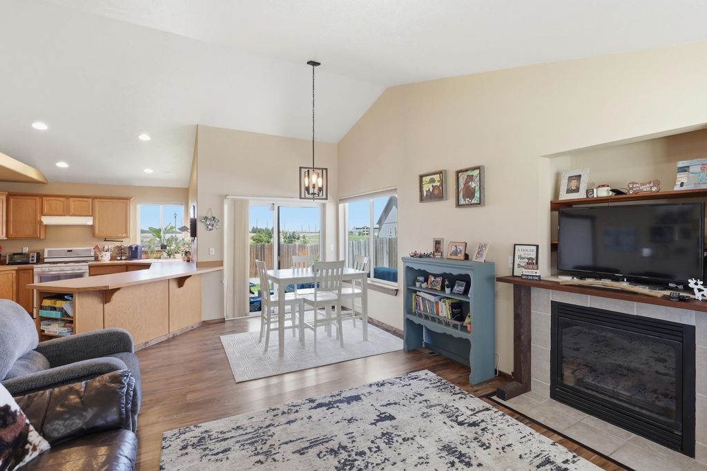 1038 S WEST Dr, Airway Heights, WA 99001 photo 5