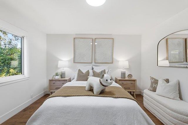 2155 Sterling Avenue, Menlo Park, CA 94025