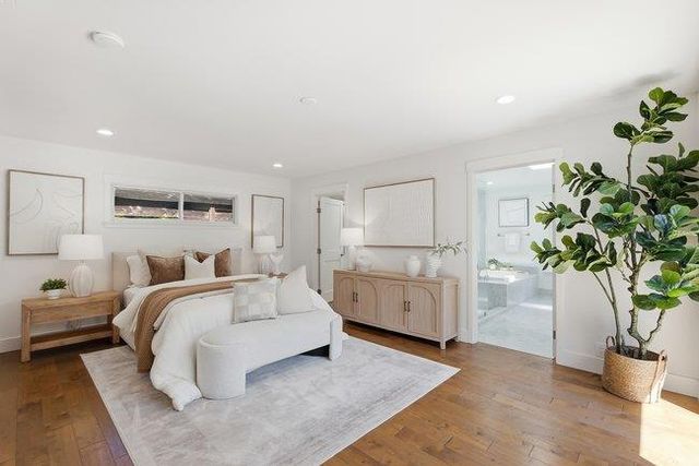 2155 Sterling Avenue, Menlo Park, CA 94025