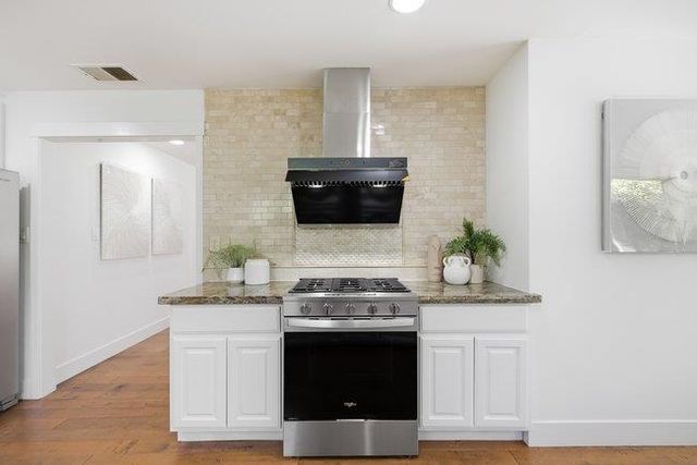 2155 Sterling Avenue, Menlo Park, CA 94025