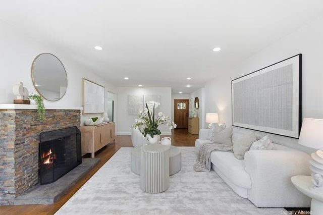 2155 Sterling Avenue, Menlo Park, CA 94025
