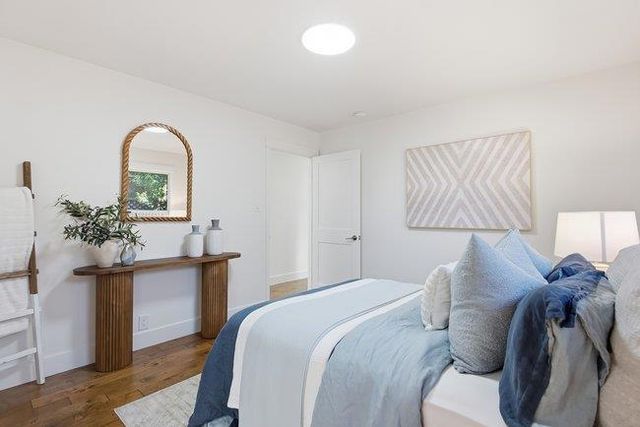 2155 Sterling Avenue, Menlo Park, CA 94025