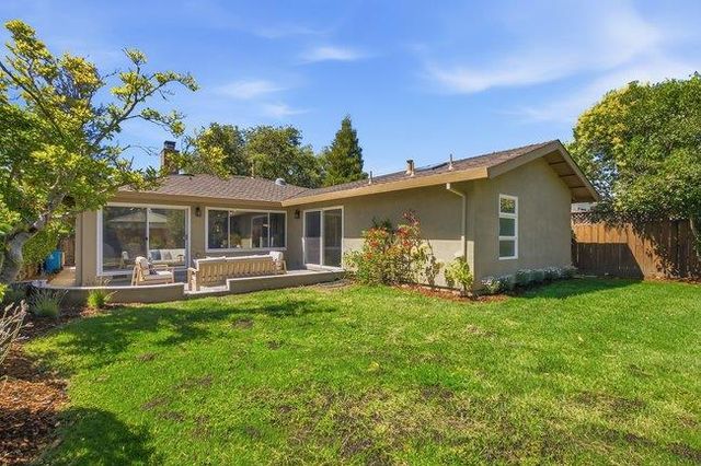 2155 Sterling Avenue, Menlo Park, CA 94025