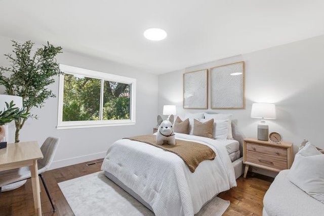 2155 Sterling Avenue, Menlo Park, CA 94025