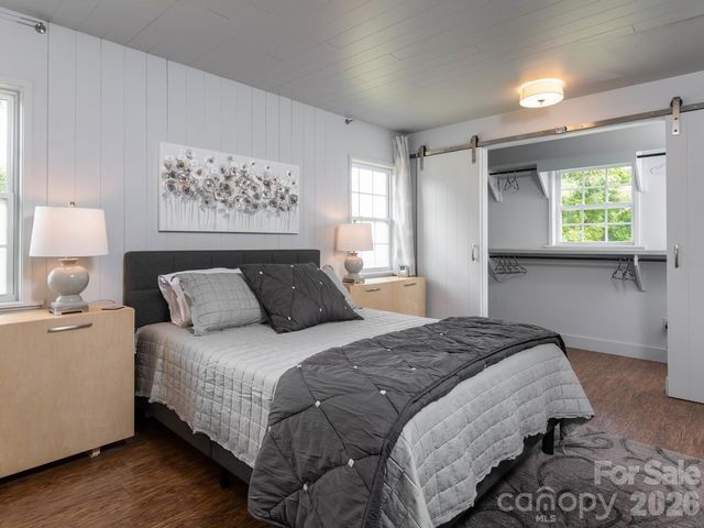 92 Salem Road, Weaverville, NC 28787