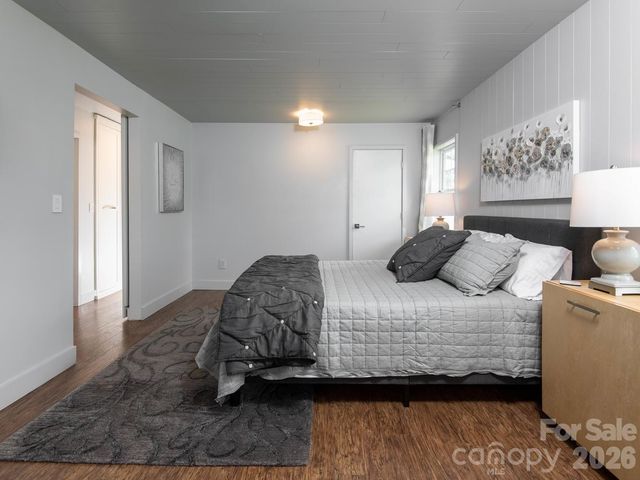 92 Salem Road, Weaverville, NC 28787