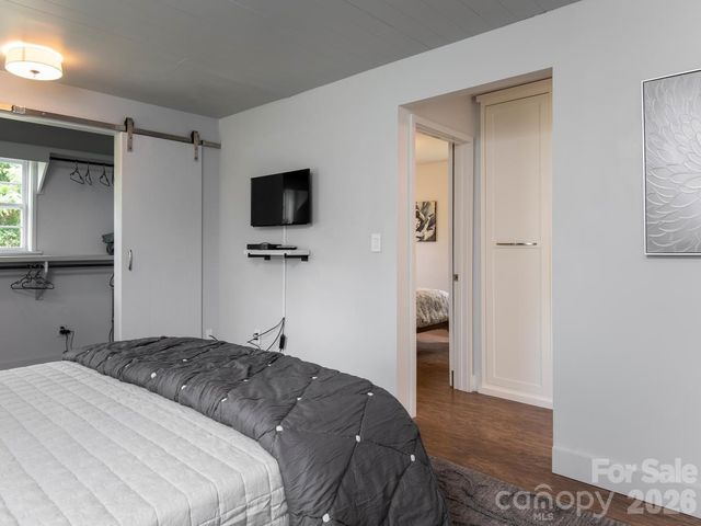 92 Salem Road, Weaverville, NC 28787