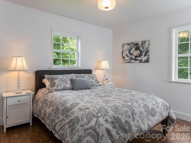 92 Salem Road, Weaverville, NC 28787