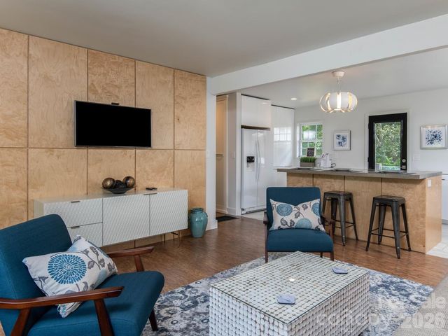 92 Salem Road, Weaverville, NC 28787