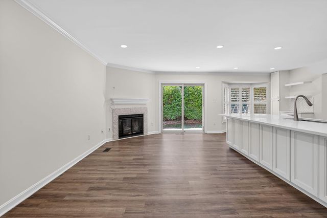 6030 BURNSIDE LANDING DR, Burke, VA 22015