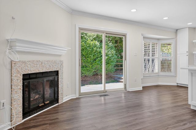 6030 BURNSIDE LANDING DR, Burke, VA 22015