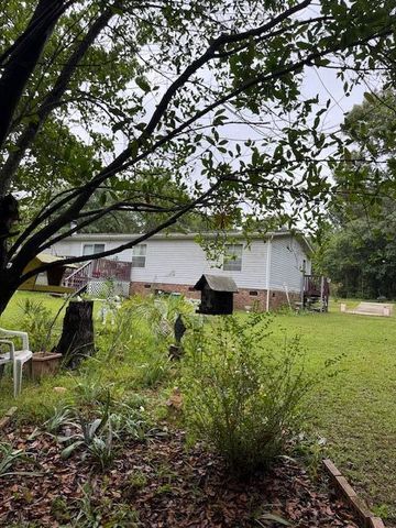 1137 Rugby Avenue, Summerton, SC 29148