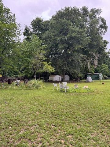 1137 Rugby Avenue, Summerton, SC 29148