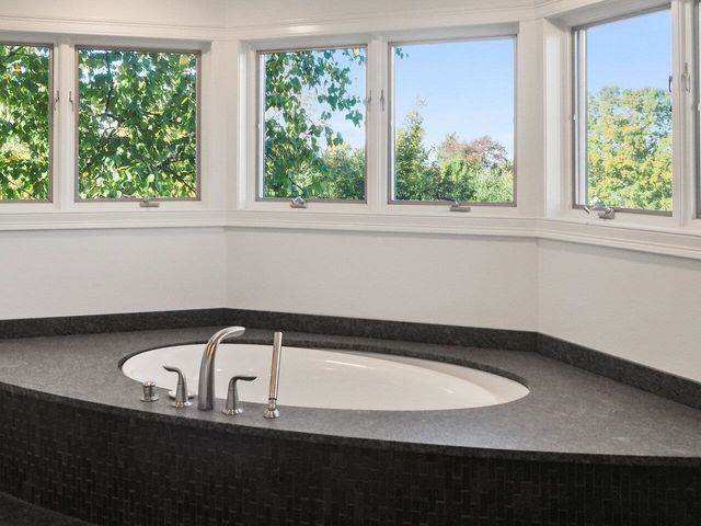 541 Golf Course Road, South Burlington, VT 05403