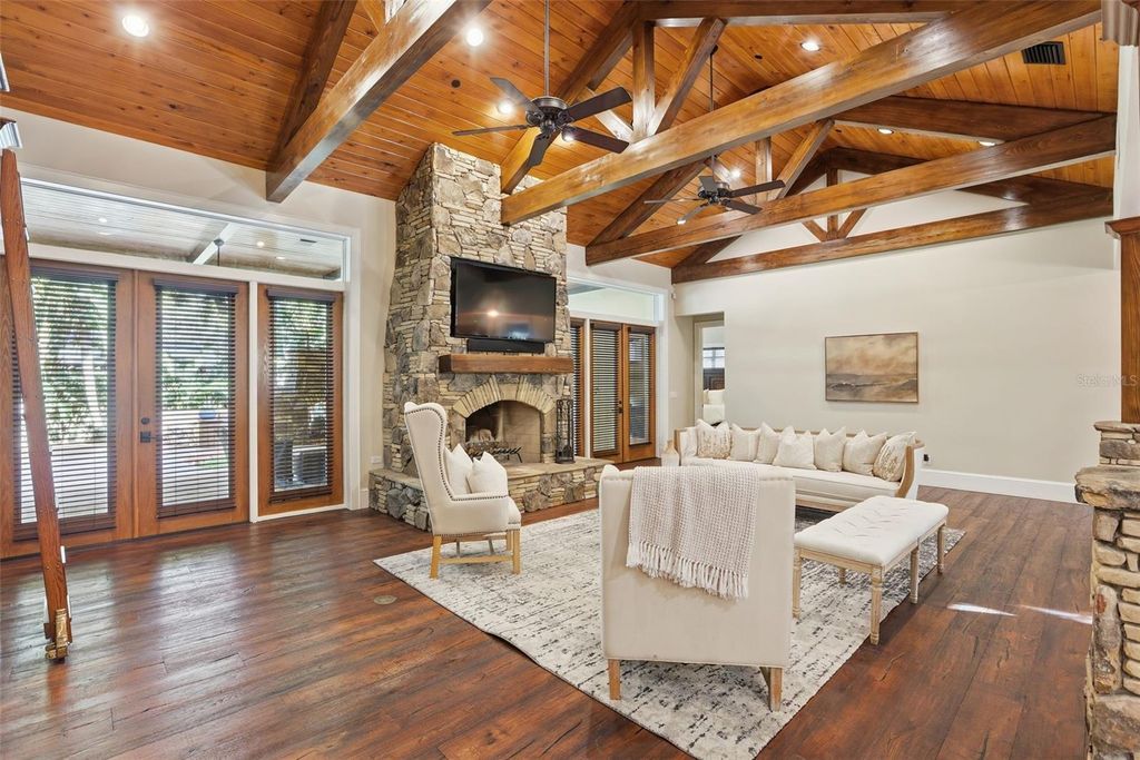 Image 13 of property listing at 713 MAIN STREET, Windermere, FL 34786