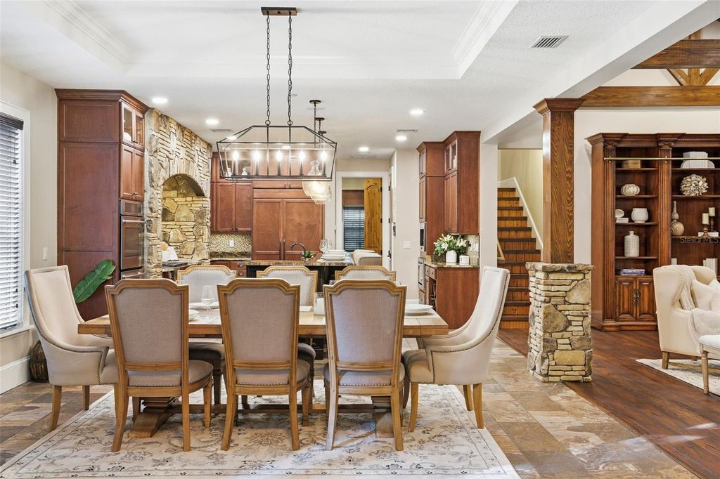 Image 16 of property listing at 713 MAIN STREET, Windermere, FL 34786